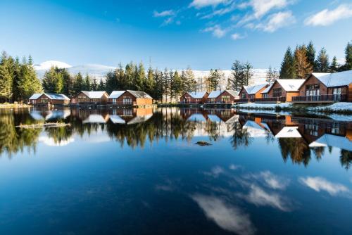 Foss Cabin | Cozy Lodge 9 Glengoulandie with Pool & Pet-Friendly Perks