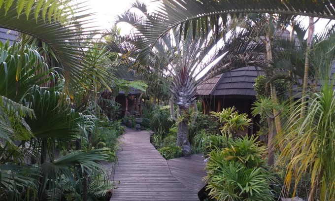 St. Lucia Ski Chalet | Experience Lodge Afrique: 4-Star Comfort with Oceanfront Views