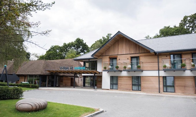 Whiteley Hotel | Discover Comfort at Lodge at Solent with Family-Friendly Amenities