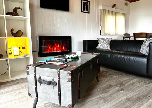 Portpatrick Apartment | Inviting Lodge Cabin with Scenic Views – Ideal Farm Retreat