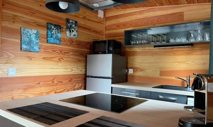 Theuley Apartment | Relaxing Lodge Cosy with Hot Tub and Pool Amenities