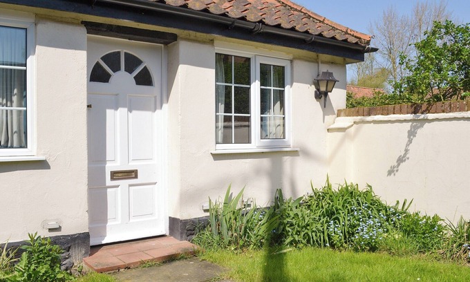 East Dereham Cottage | Cozy 1 Bedroom Retreat in Scarning, Near Dereham