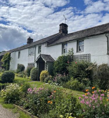 Dacre Bed & Breakfast | Lodge Farm B&B - a working farm