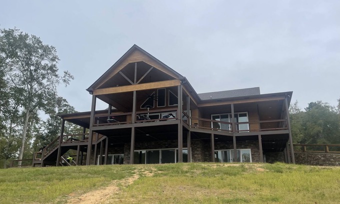 Buena Vista House | Cozy Lodge with Fireplace & Lake View Amenities Await You