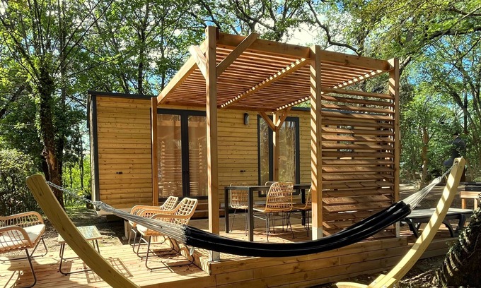 Cendras House | Cozy Lodge Luxe with Pool, Spa & Kitchen Amenities