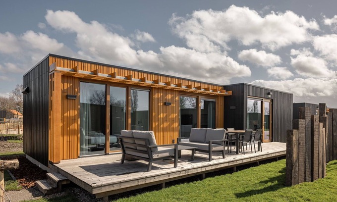 Scharendijke House | Comfortable Lodge with Air Conditioning Near Grevelingenmeer