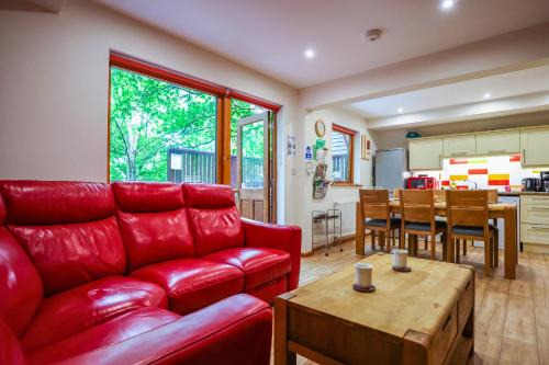 Liverton House | Discover Lodge Nine - A Perfect Devon Holiday Retreat