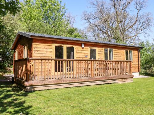 Grampound House | Family-Friendly Lodge One: 4-Star Stay with Perfect Ratings