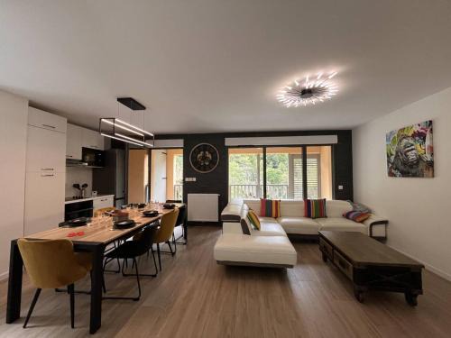 Cauterets Apartment | Lodge spacieux 8 pers, 3 parkings, à 10 min du centre-ville - FR-1-234-323