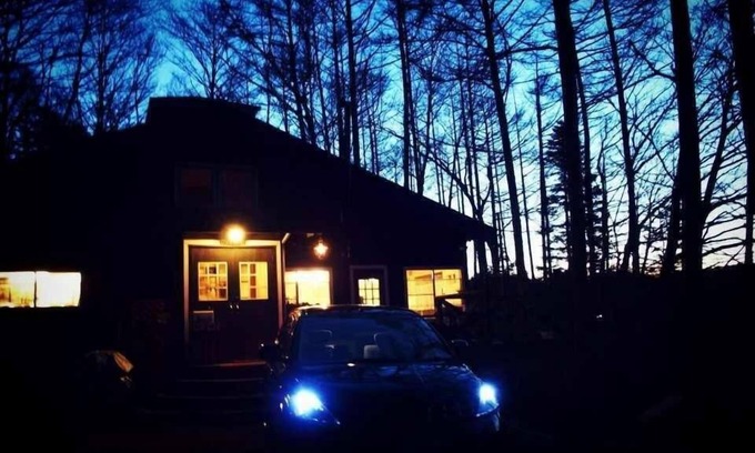 Narusawa House | Discover Lodge Stack Point: Family-Friendly Stay with Dining