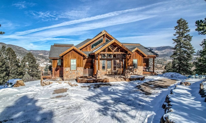 South Fork House | Inviting Lodge Home with Mountain Views & Cozy Fireplaces