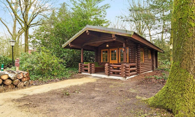 Diessen House | Relax at a Lodge with Hot Tub, Just 18 km from Tilburg