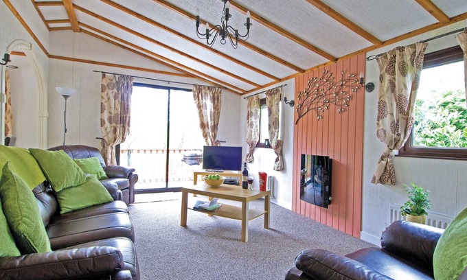Low Newton Ski Chalet | Comfortable Lodge with Double Rooms and Family-Friendly Amenities