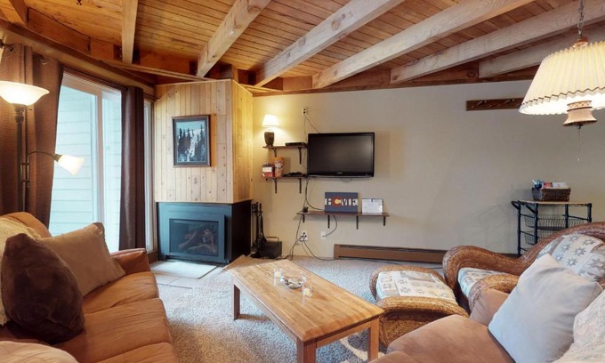 Wildernest Apartment | Relax at Lodgepole Landing: Family-Friendly with Pool & Hot Tub
