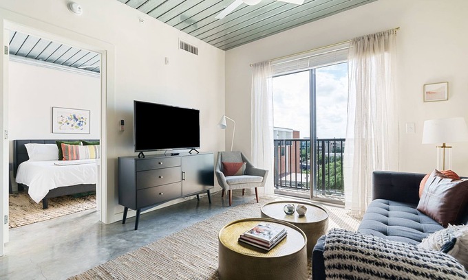 Midtown Apartment | Stylish 1BR Loft in Midtown with Pool and Spa Access