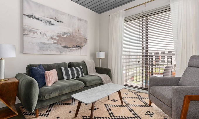 Midtown Apartment | Lodgeur | Sleek 1BR loft w/office | Midtown
