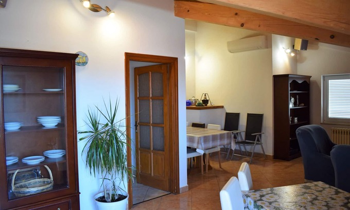Vintijan Apartment | Spacious Four Bedroom Apartment with Wheelchair Access