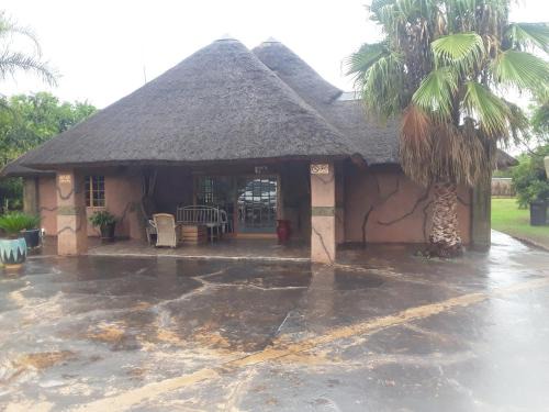 Dr JS Moroka Hotel | Top-Rated Loding Lodge with Pool & Family-Friendly Perks