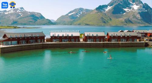 Vestvagøy Apartment | Experience Lofoten Rorbuutleie - Lilleeidet with Ocean Views
