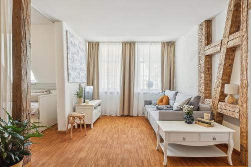 Coburg Apartment | Experience Albert in the Heart of Coburg with Top Ratings