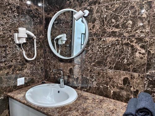 Kosuv Stary Apartment | Cozy Loft Near Park, Stadium & Lake - Family and Pet Friendly