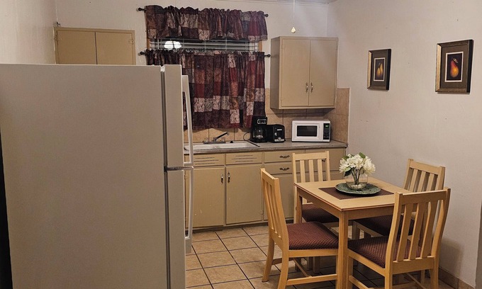 Logan Apartment | Loft 2 apartment with free cable and Wi-Fi