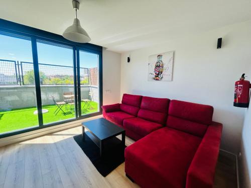 San Sebastian de los Reyes Apartment | Relaxing Apartment with Pool, Garden Terrace & Netflix