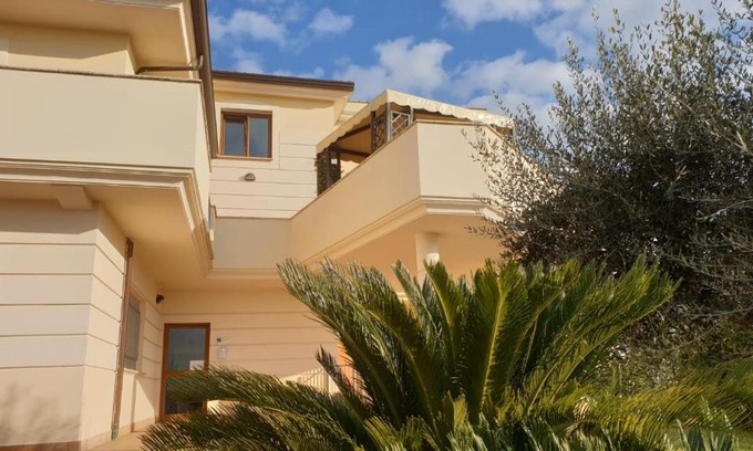 Piedimonte San Germano Bed & Breakfast | Guest Rated 10/10 at Loft 25 with Delicious Breakfast Included