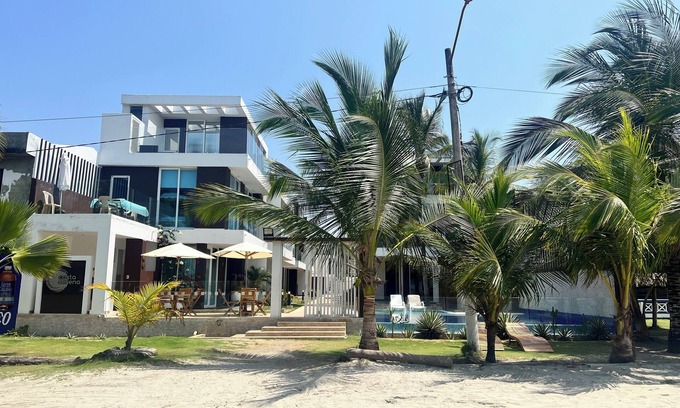 Covenas House | Pet Friendly Oasis at Loft 39 - Casa de Playa Retreat