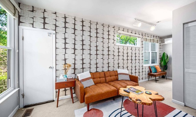 Durham Apartment | Elegant Loft Just 5 Min from Duke with Family-Friendly Perks
