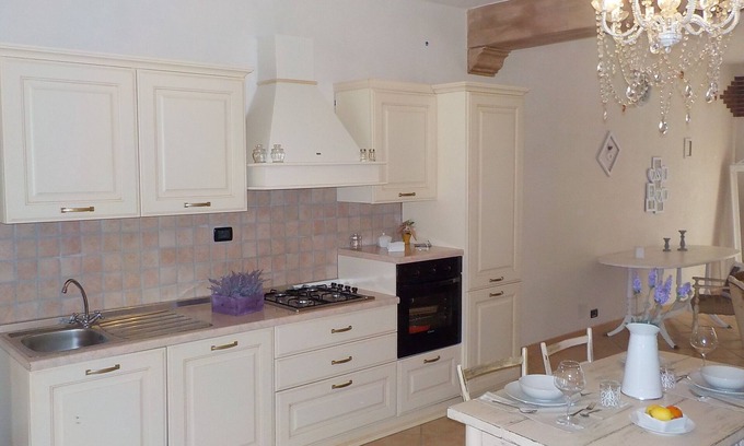Pozzallo Apartment | Cozy Loft Just Steps from the Ocean with Breakfast Included