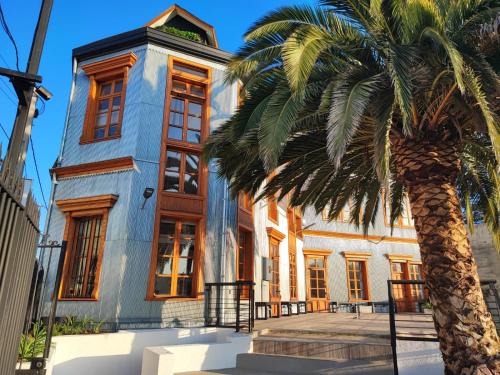 Cerro Concepcion Apartment | Top-Rated Loft Alto Valpo: Perfect for Families
