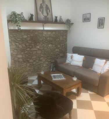 Mazamet Apartment | Discover Loft ANNEXE de La Villaé with Private Beach Access