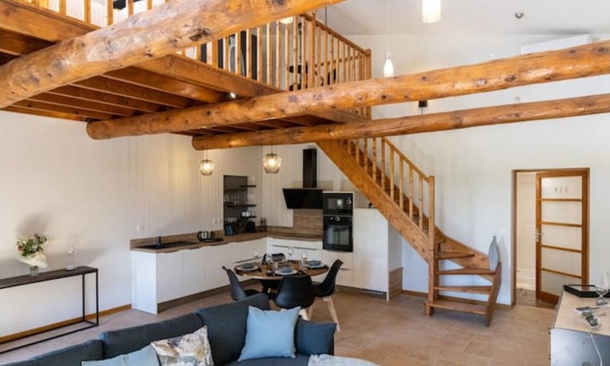 Campsas House | Discover Loft au Cœur D'un Domaine Viticole with Kitchen Access