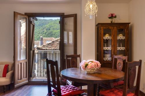 Anso Apartment | Cozy Loft Casa Paloma: Pet-Friendly Stay with Top Ratings
