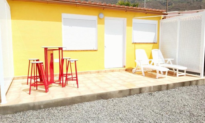Tigaday Apartment | Charming Oceanfront Loft Con Encanto with 9.2 Guest Rating
