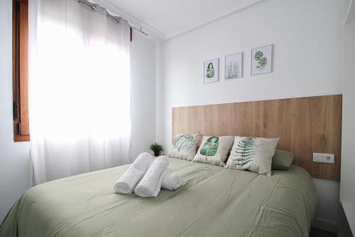Monte Apartment | Modern Loft with Office Space in Santander - Family-Friendly