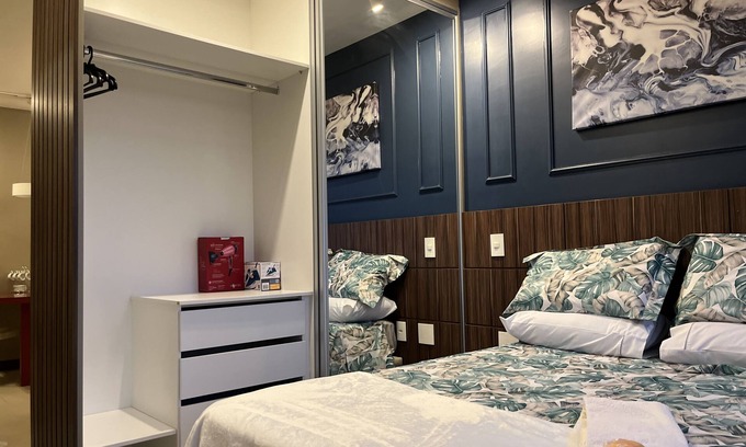 Sudoeste e Octogonal Apartment | Relaxing Loft with Spa and Hot Tub for Family Getaways