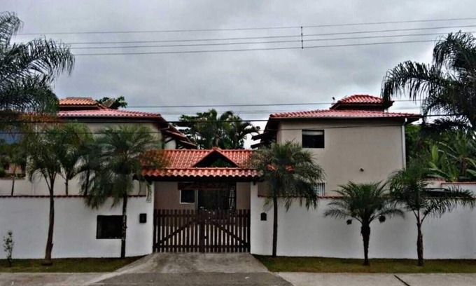 Caraguatatuba House | Oceanfront Loft Costa Azul: Family-Friendly & Pet Welcome