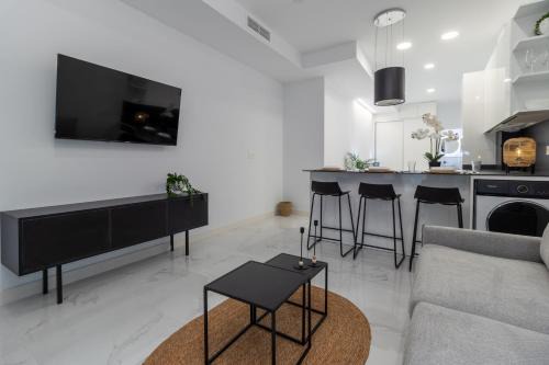 Ciudad Jardin Apartment | Family-Friendly Loft DanielHome with Perfect Guest Ratings