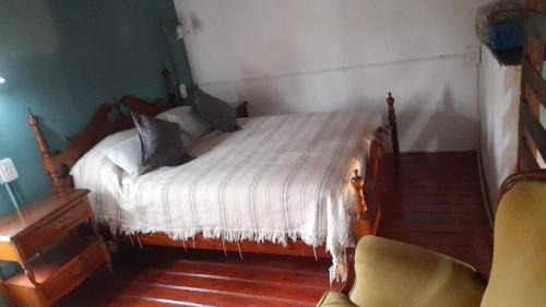 Partido de Carmen de Areco House | Relax at Loft de La Casa del Arbol with Oceanfront Views