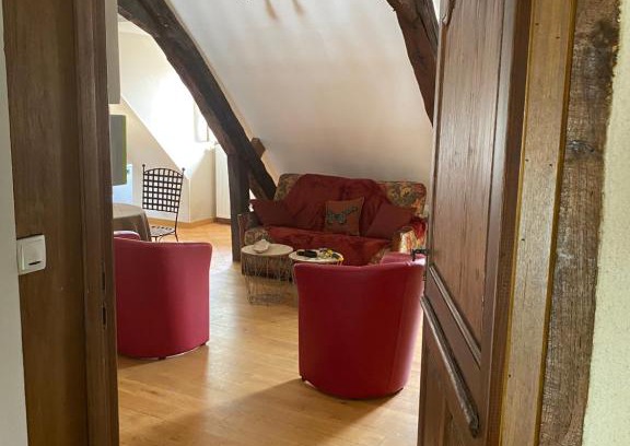 Lisieux Apartment | Charming Loft Duplex for 8 in City Center – Pet & Child Friendly
