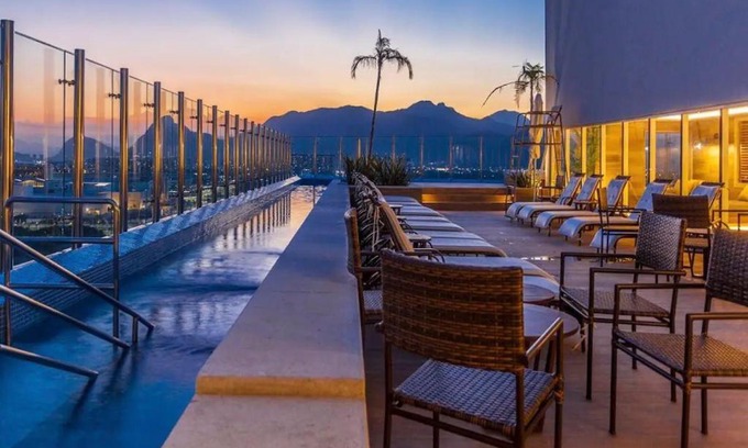 Jacarepagua Apartment | Elegant Loft in a Sophisticated Building with Ocean Views