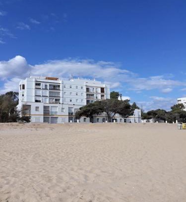 Isla Cristina Apartment | Beachfront Loft with Spectacular Ocean Views and Family-Friendly Amenities