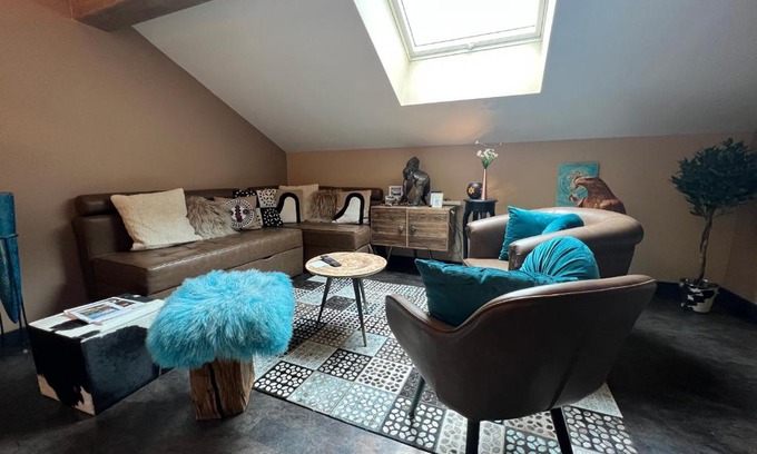 Montriond Apartment | Indulgent Loft Falcon - A 5-Star Retreat with Hot Tub