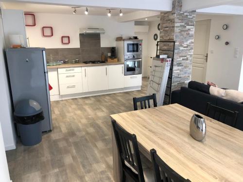 Laplume Apartment | Top-Rated Loft with A/C, Garage & Prime Video Access