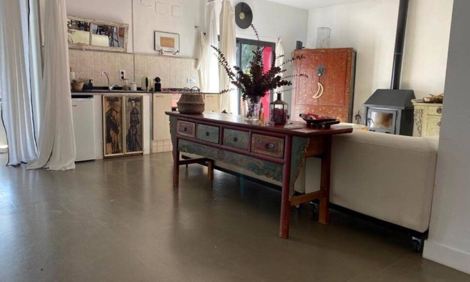 Sagra Apartment | Cozy Loft for 4 with Garden View and Pool Access