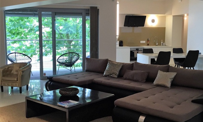 Brussels Apartment | Modern Loft in the Heart of Brussels - Guest Rated 8.8/10