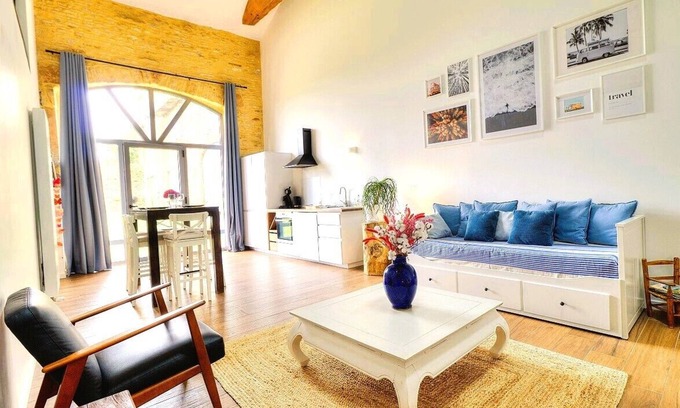 Marcy House | Discover La Grange sur la Colline in Scenic Vineyards