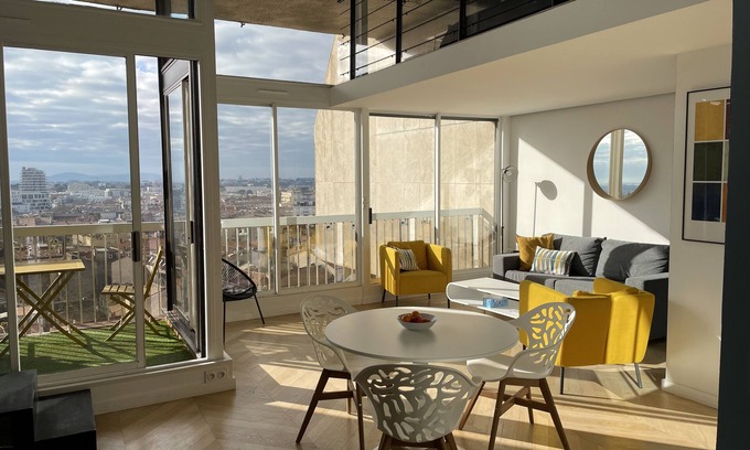 Comedie Apartment | Historic Loft with Panoramic Views & Family-Friendly Amenities